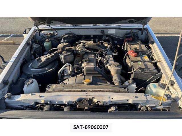 Toyota Land Cruiser 70 2002 8548908-9