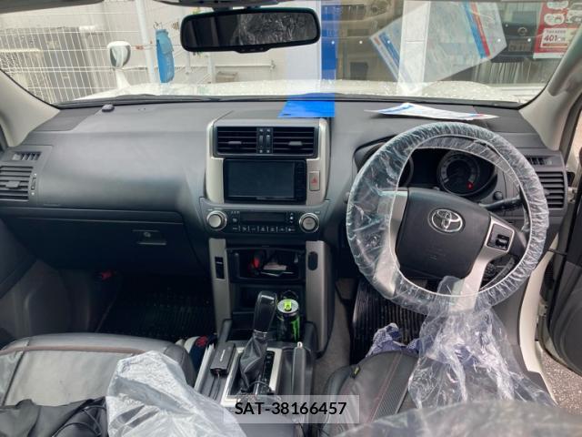 Toyota LAND CRUISER PRADO 2010-10 8547352-15