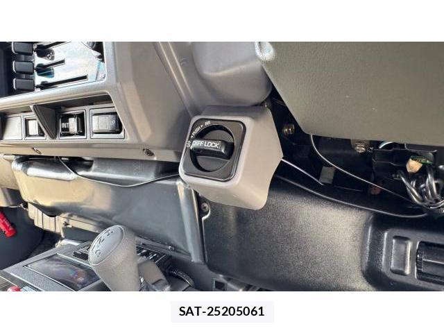 Toyota LAND CRUISER PRADO 1993 8548817-18