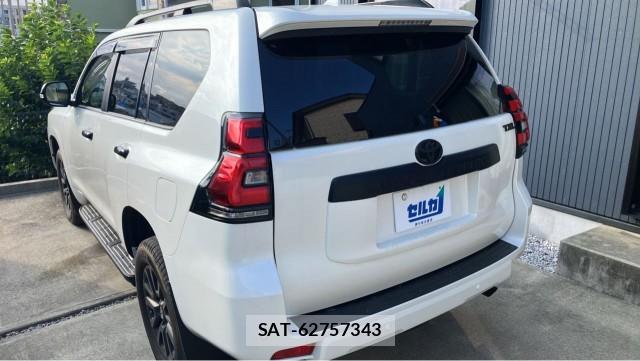 Toyota LAND CRUISER PRADO 2024-01 8550381-13
