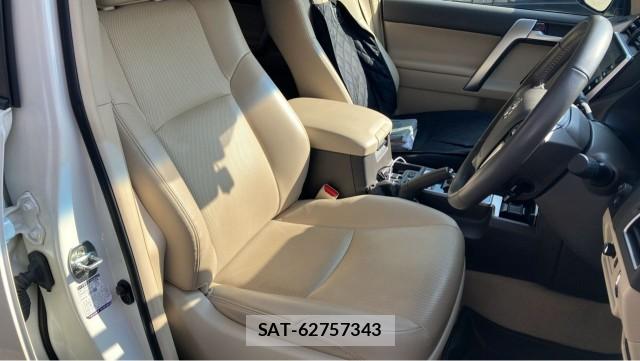 Toyota LAND CRUISER PRADO 2024-01 8550381-5