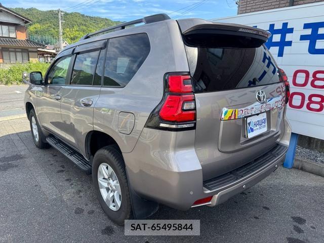 Toyota LAND CRUISER PRADO 2022-05 8551216-16