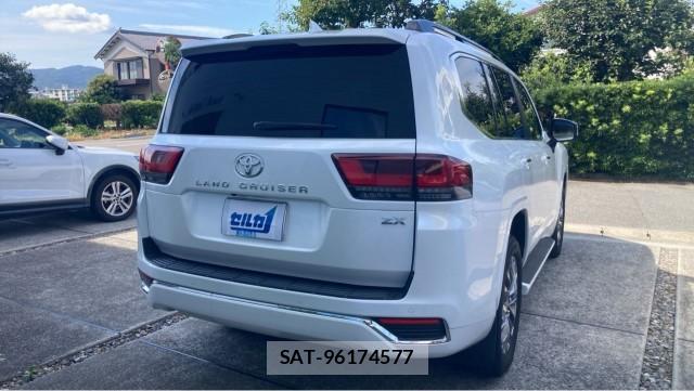 Toyota LAND CRUISER 2023-09 8550302-1