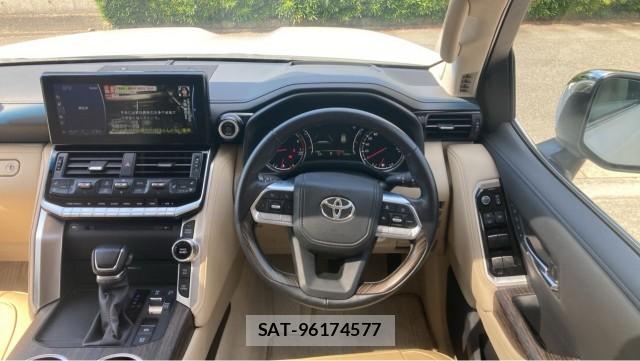 Toyota LAND CRUISER 2023-09 8550302-16