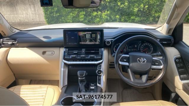 Toyota LAND CRUISER 2023-09 8550302-2