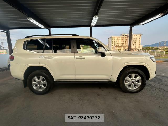 Toyota LAND CRUISER 2024-09 8551062-3
