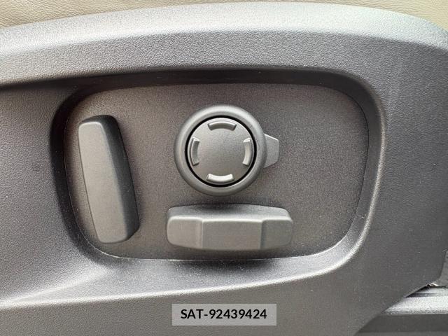 Land Rover DEFENDER 2021-05 8551913-18