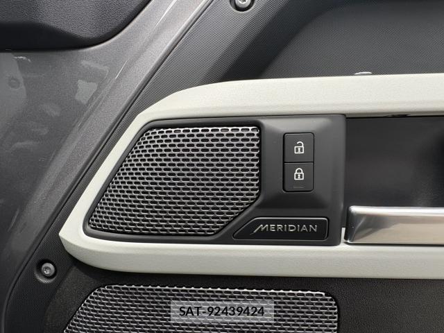Land Rover DEFENDER 2021-05 8551913-2