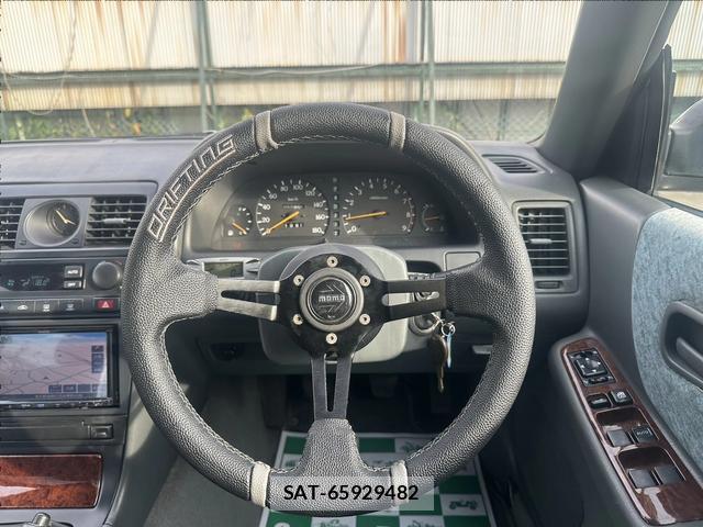Nissan LAUREL 1994-04 8548661-11