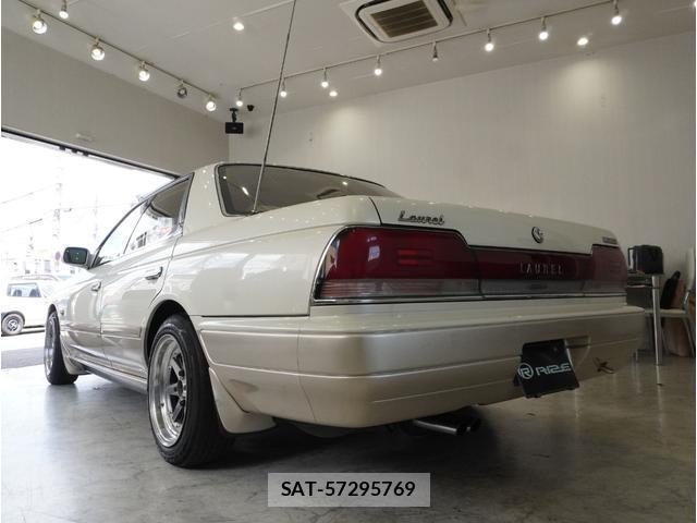 Nissan LAUREL 1991-06 8549788-17