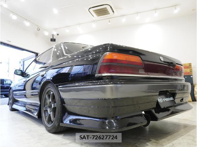 Nissan LAUREL 1989-09 8549790-18