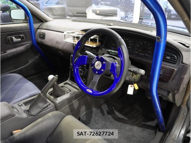 Nissan LAUREL 1989-09 8549790-9