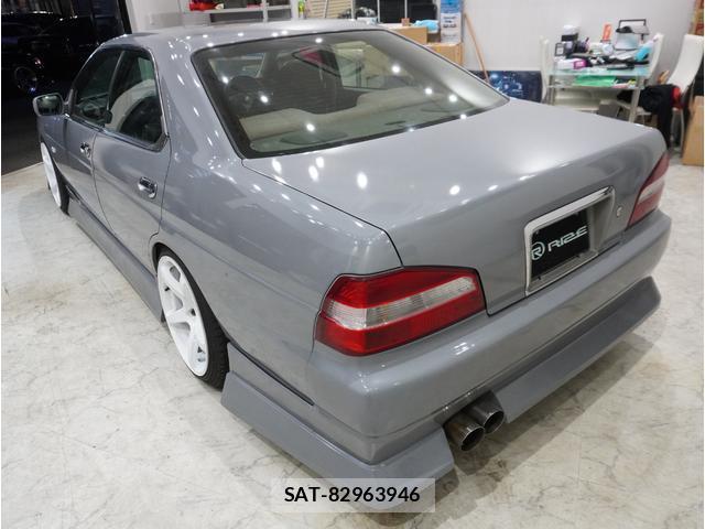 Nissan LAUREL 2000-12 8549793-16