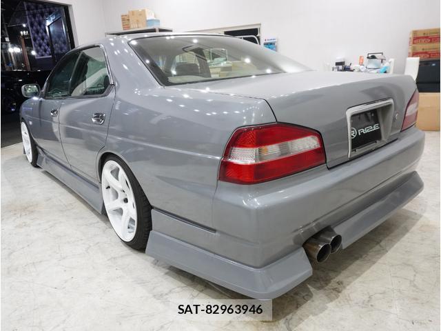 Nissan LAUREL 2000-12 8549793-18