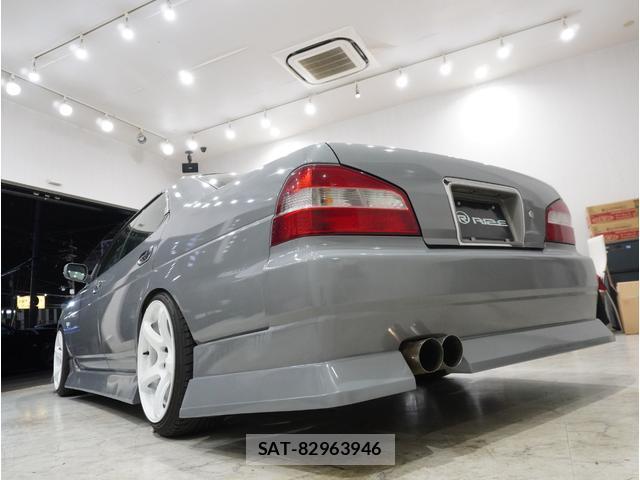 Nissan LAUREL 2000-12 8549793-19