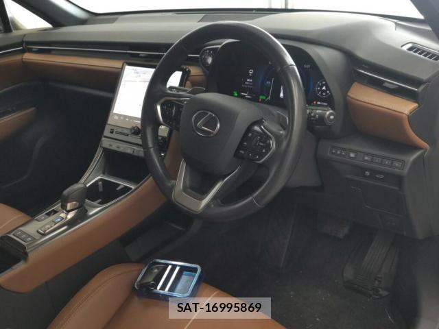 Lexus LBX 2024-03 8547785-2