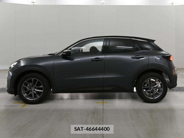 Lexus LBX 2025-05 8547810-11