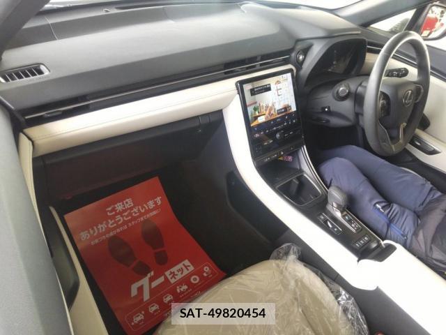 Lexus LBX 2024-11 8547882-2