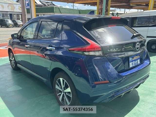 Nissan LEAF 2022-07 8549092-3
