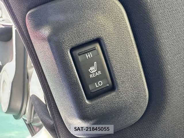 Nissan LEAF 2018-08 8549105-13