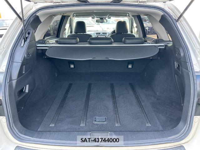 Subaru OUTBACK 2019-07 8547149-14