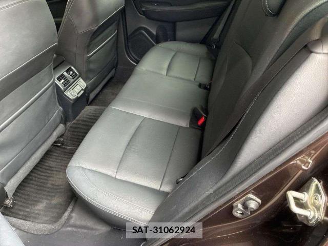 Subaru OUTBACK 2018-11 8547937-7