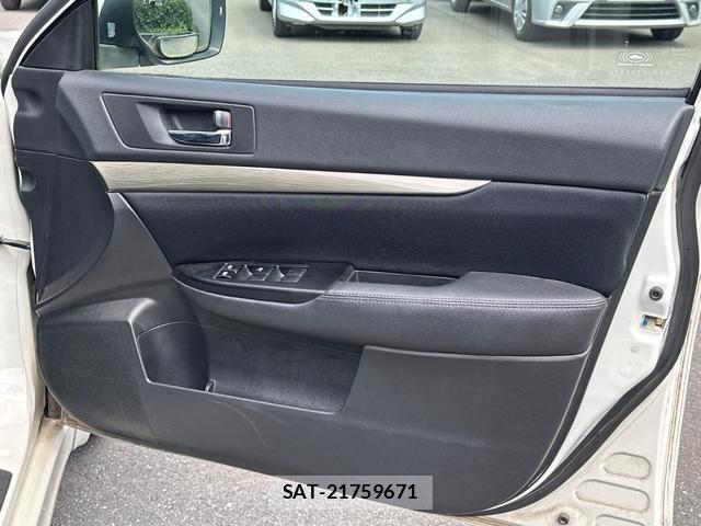 Subaru LEGACY TOURING WAGON 2011-07 8546175-17