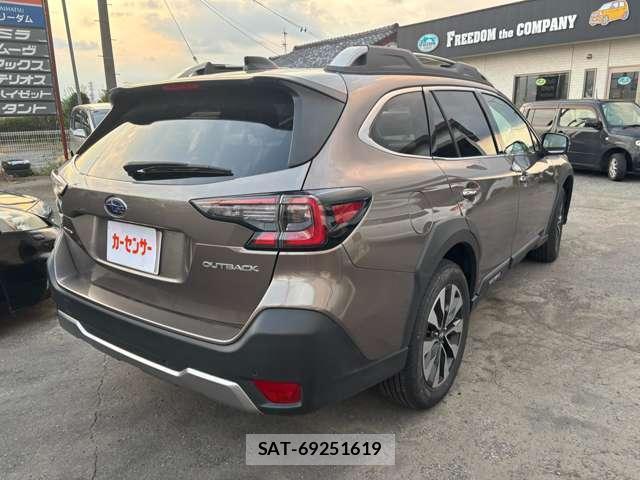 Subaru LEGACY 2024-09 8550962-2