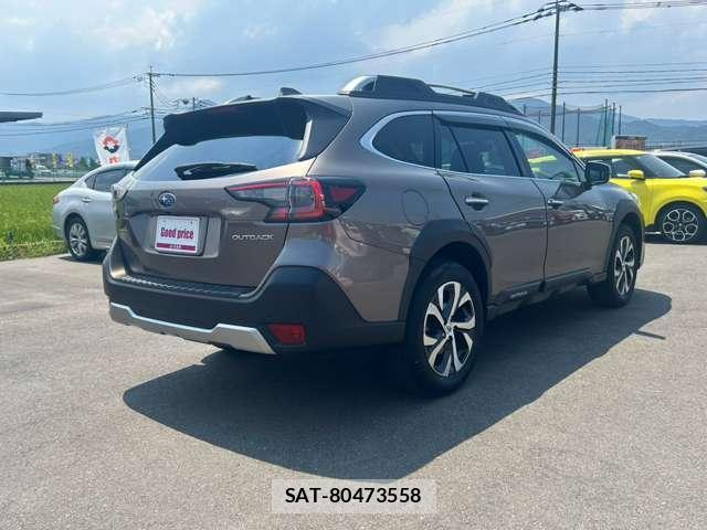 Subaru LEGACY 2022-12 8551061-13