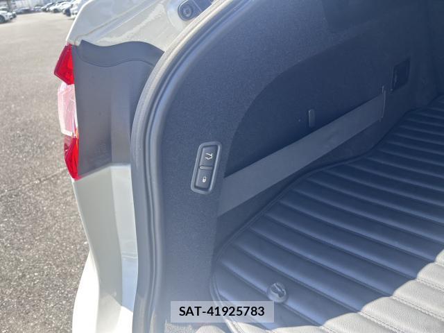 Maserati LEVANTE 2017-02 8548623-17