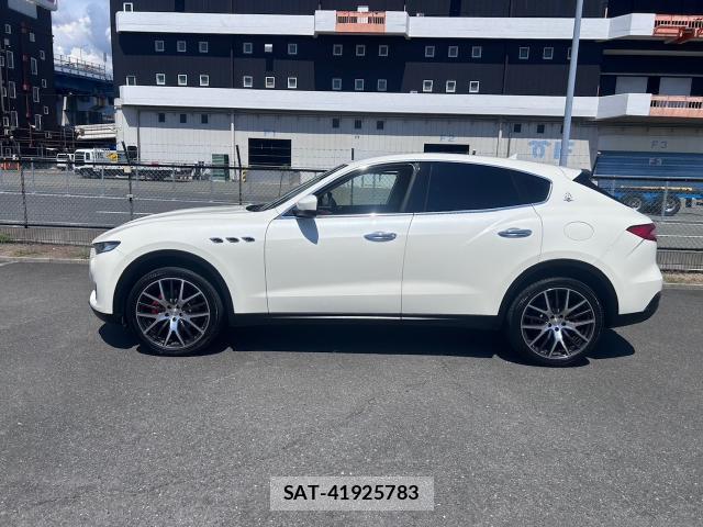 Maserati LEVANTE 2017-02 8548623-8