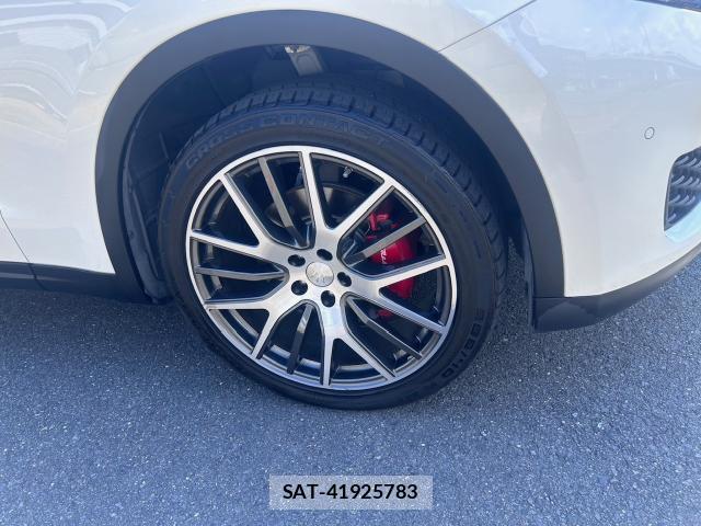 Maserati LEVANTE 2017-02 8548623-9