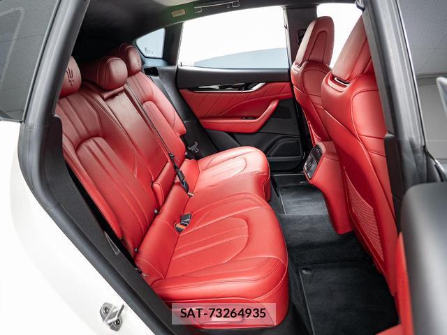 Maserati LEVANTE 2019-05 8550040-8