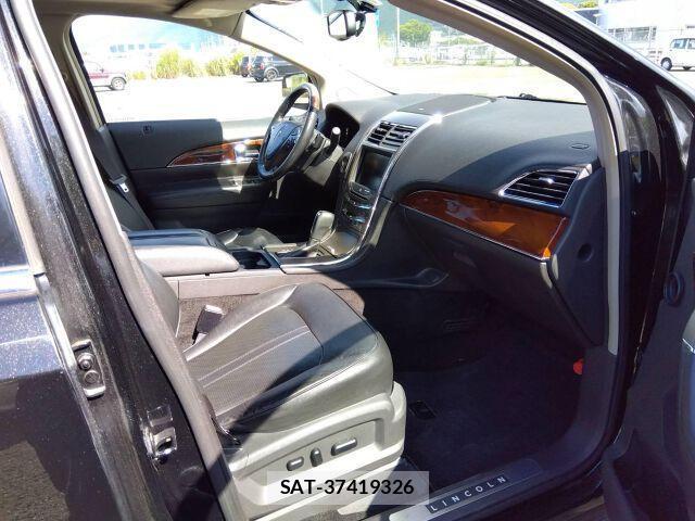 Lincoln MKX 2013-08 8551279-2