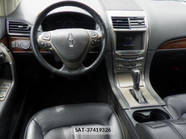 Lincoln MKX 2013-08 8551279-5