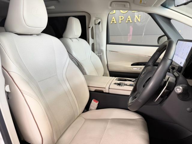 Lexus LM 2024-06 8546490-14