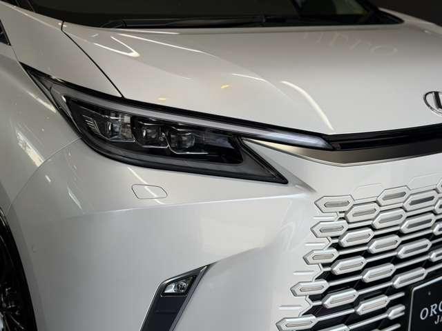 Lexus LM 2024-06 8546490-4