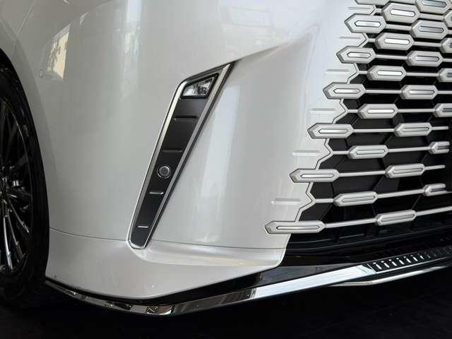 Lexus LM 2024-06 8546490-6