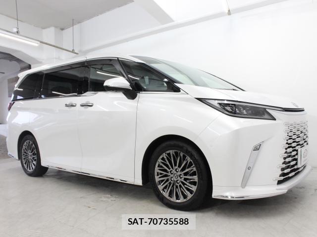Lexus LM 2025-06 8548728-12