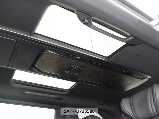 Lexus LM 2025-06 8548728-3