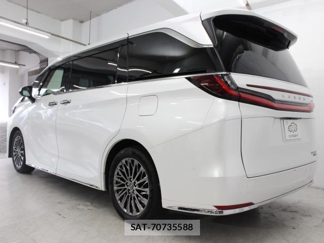 Lexus LM 2025-06 8548728-6