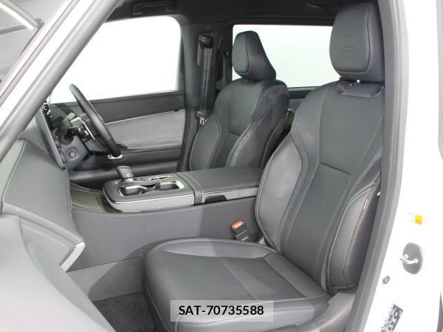 Lexus LM 2025-06 8548728-7