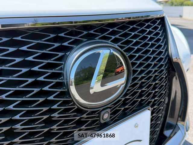 Lexus LS 2018-12 8545826-10