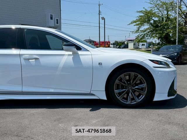 Lexus LS 2018-12 8545826-19