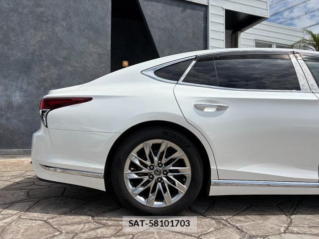 Lexus LS 2018-07 8545923-19
