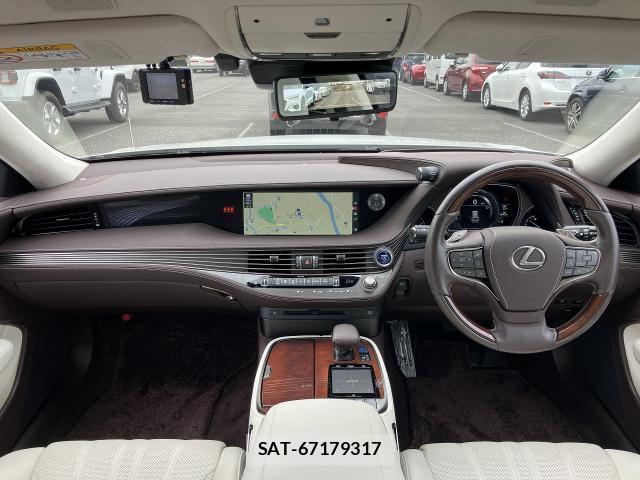 Lexus LS 2019-05 8547655-2