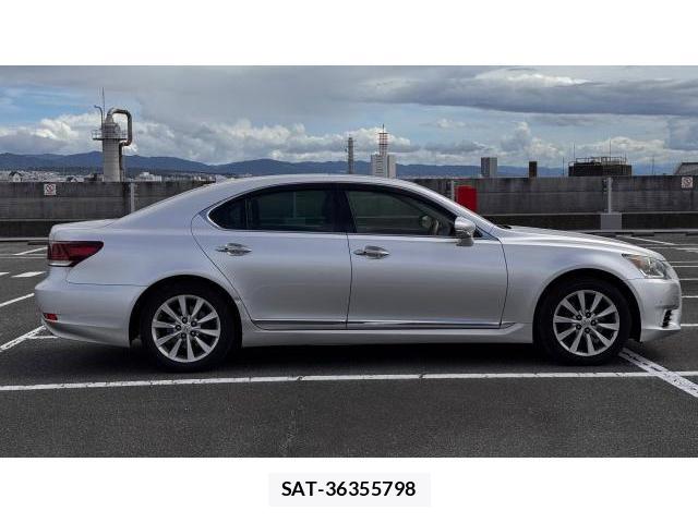 Lexus LS 2013 8548900-2