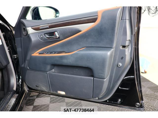 Lexus LS 2013-02 8551246-11