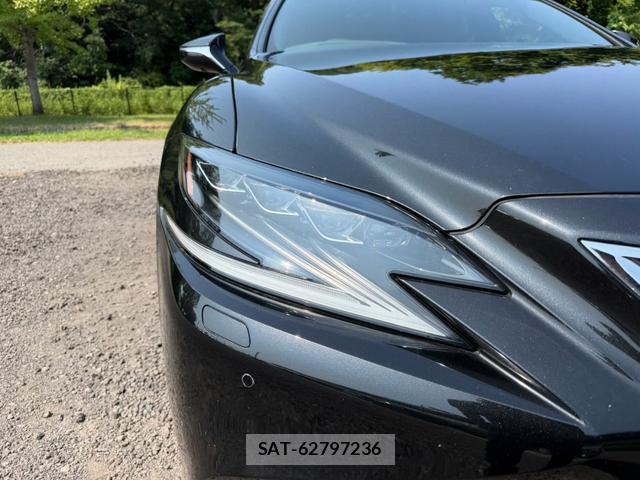 Lexus LS 2018-06 8551626-10