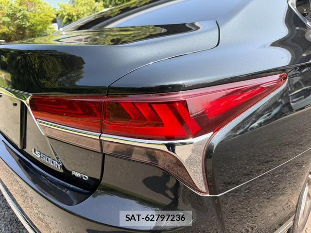 Lexus LS 2018-06 8551626-7